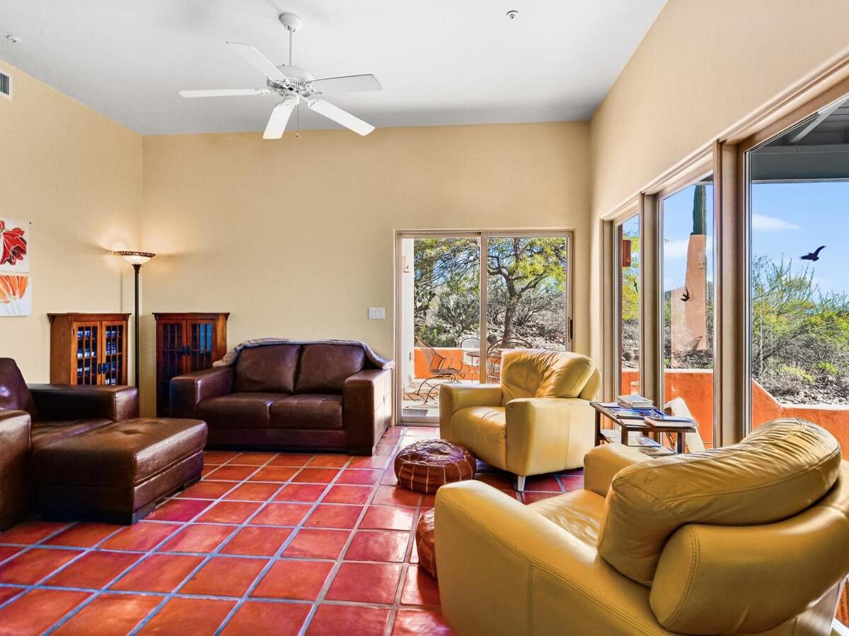 Eagles View - Sonoran Retreat with Hot Tub near Starr Pass Golf - B&B Tucson
