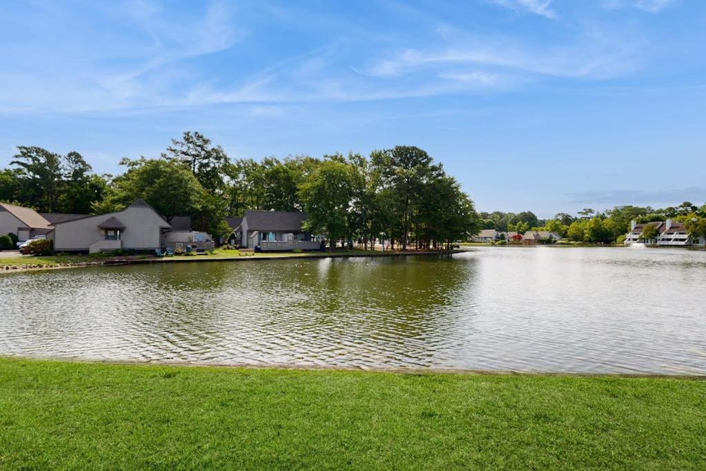 Sea Colony --- 33577 West Lake View, Unit 1004B - B&B Bethany Beach