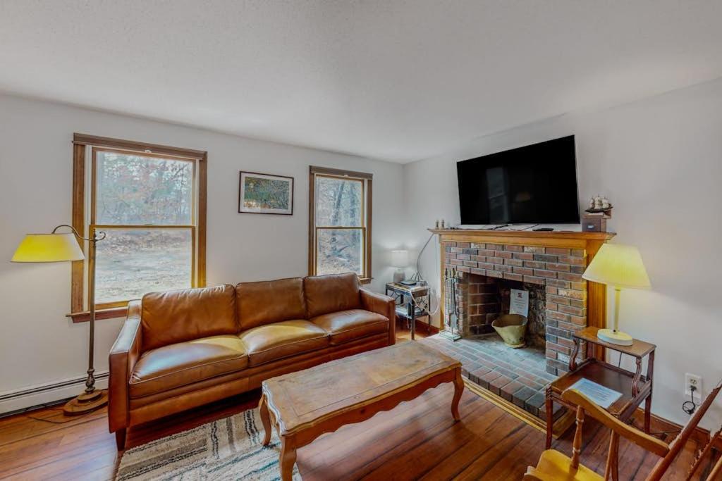 Oakwood Trail Cottage - B&B Eastham