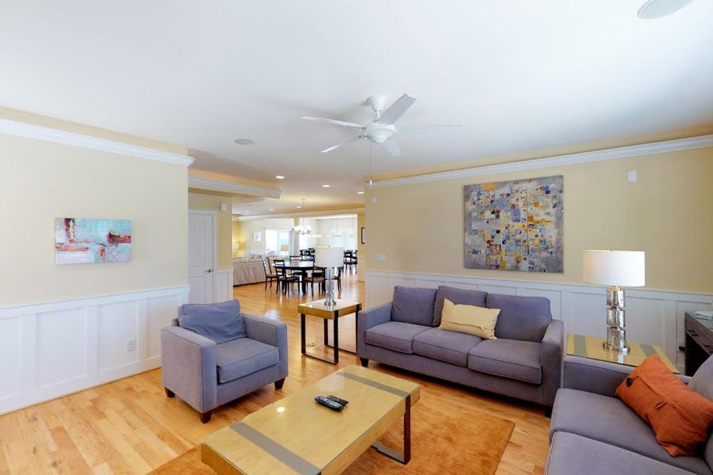 Atlantic Villa Fran-to-Sea - Bed and Breakfast Virginia Beach