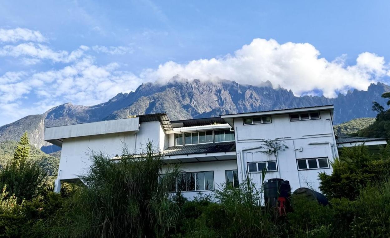 Deco Home The Stone House Mesilau at Kundasang - Bed and Breakfast Kampung Kundassang