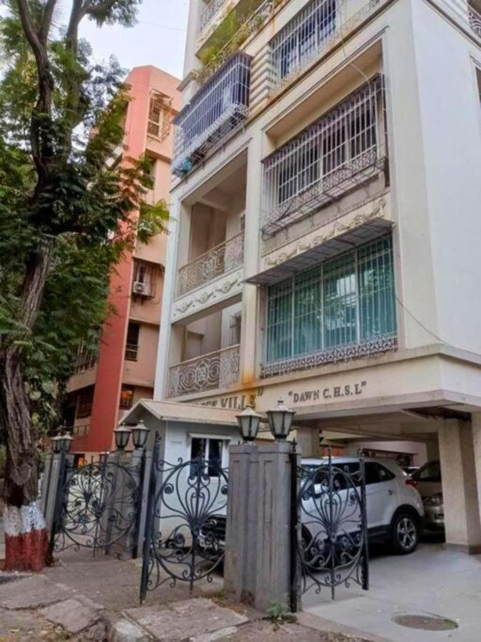 Dawn - A Spacious Modern Studio in Bandra at Almeida Park by Connekt Homes - B&B Mumbai
