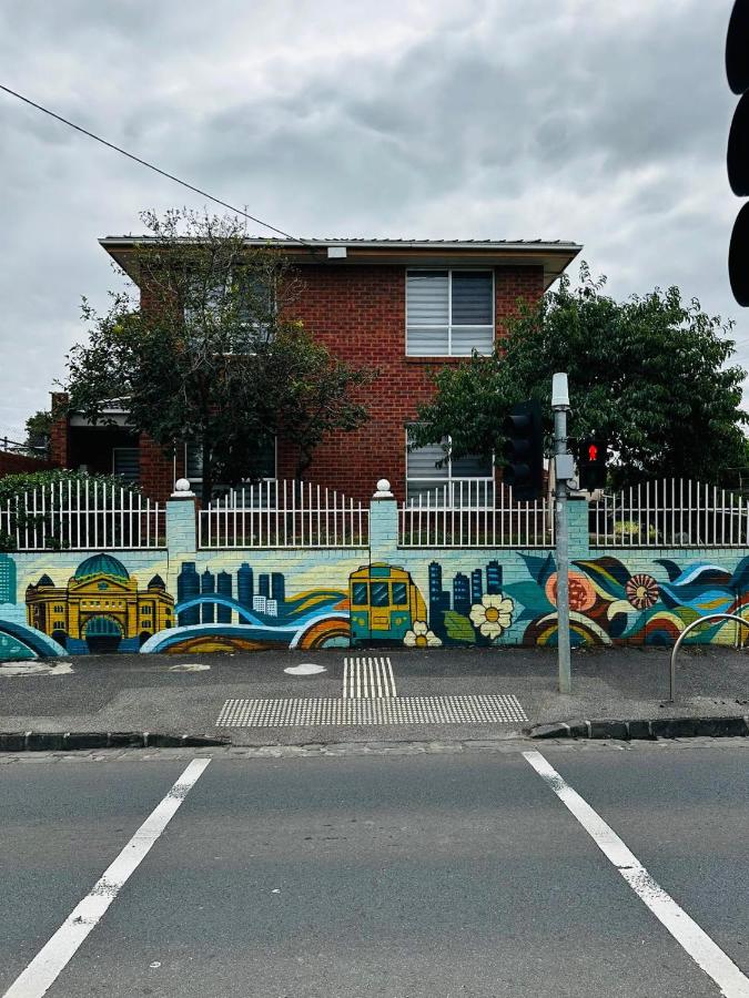 209 Stylish Queen BR with Fast WiFi - Brunswick East - 30 Percent OFF - B&B Melbourne