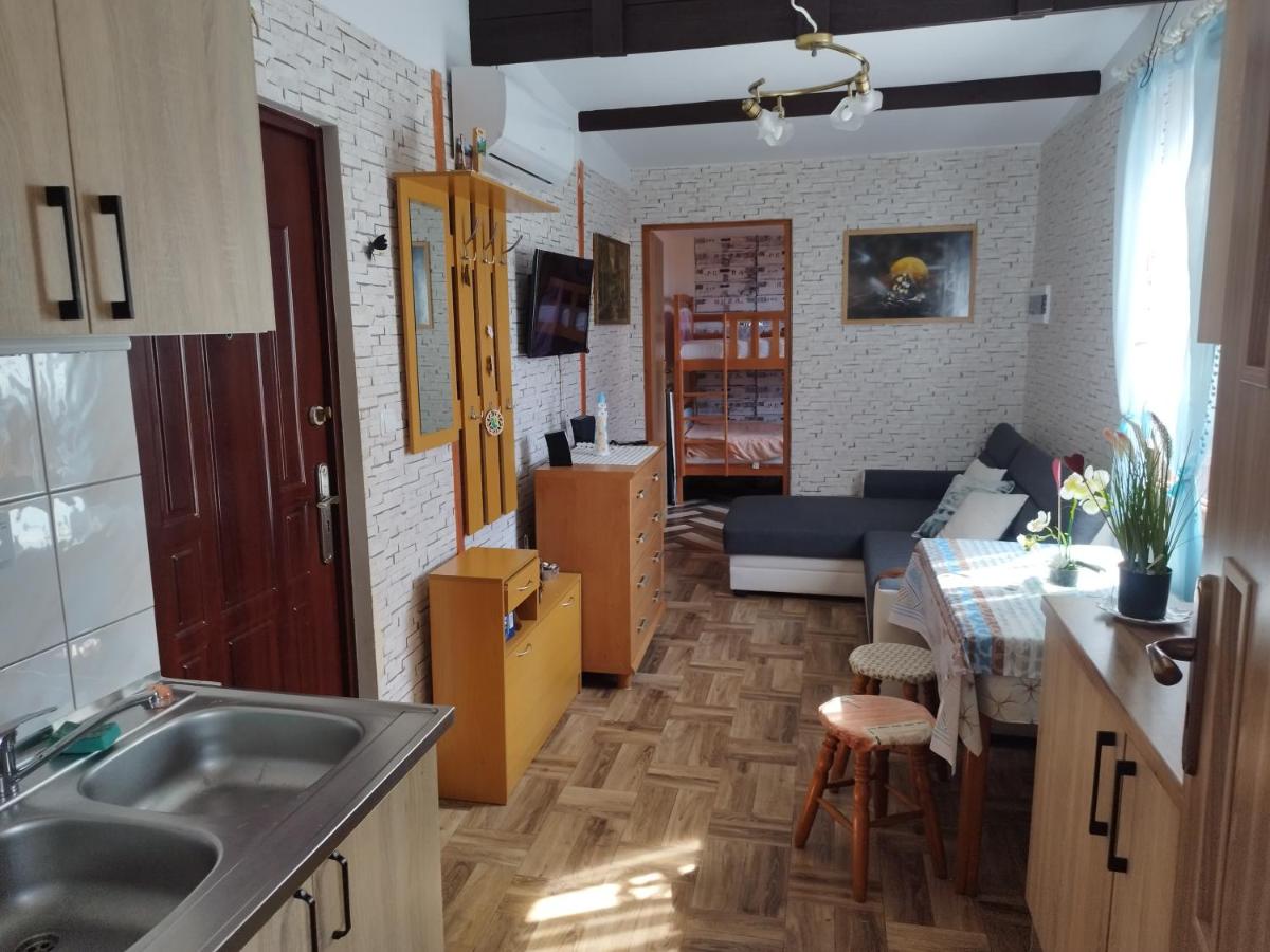 Betlejem Nad Jeziorem - Bed and Breakfast Gostycyn