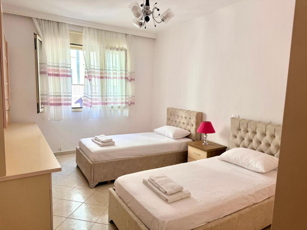 Sun&Moon Lungomare apartment - B&B Vlore