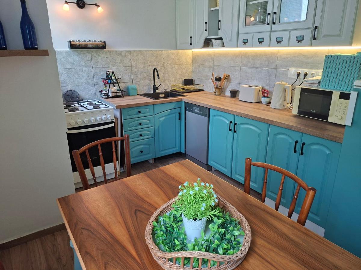 Gyöngyvér Apartman Fonyód központjánál - B&B Fonyód