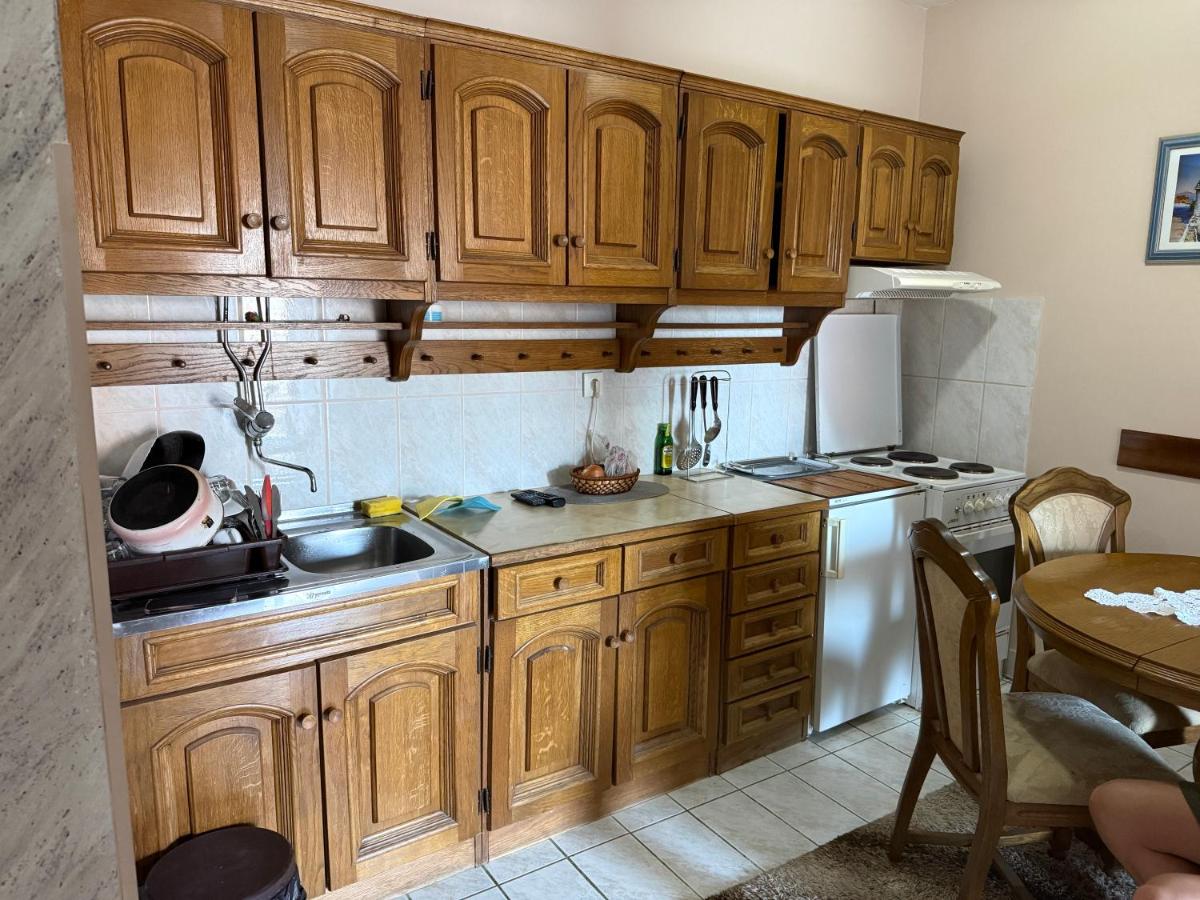 Mainski put apart - B&B Budva