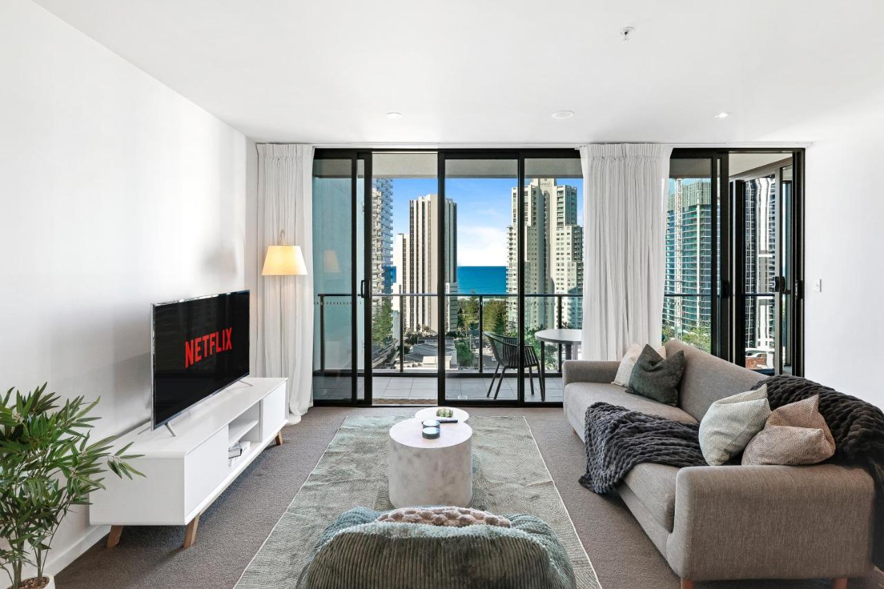 Luxury 2BR Avani- Broadbeach - OceanView - Gym - Sauna - Pool & Parking - B&B Gold Coast