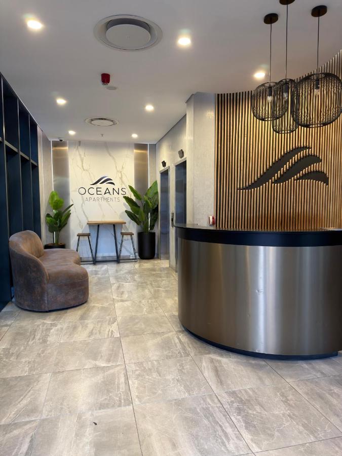 Luxury Promenade Suite at Oceans Apartments in Radisson Blu Hotel Tower, Umhlanga, Durban - Chambres d'hôtes Durban