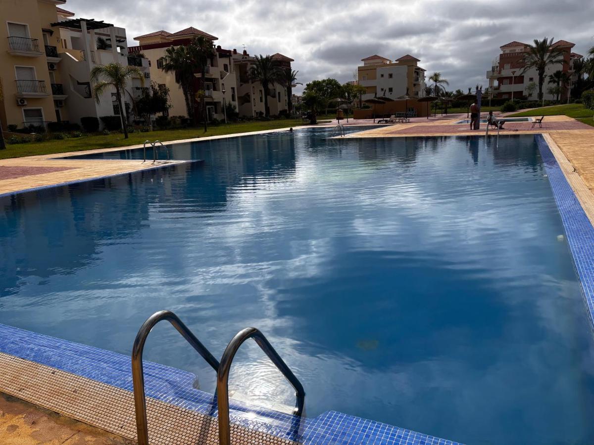 Saidia Marina ap4 - vue piscine - B&B Saidia