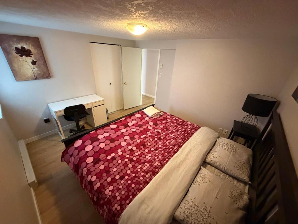 Artistic Apartment Near Downtown - Ferienwohnung Victoria