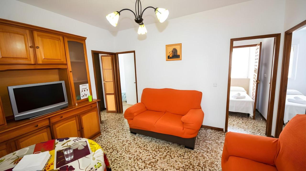 Apartamento Cerca del mar 5 personas no aceptamios grupos de jovenes lugar tranquilo - Chambres d'hôtes Conil de la Frontera