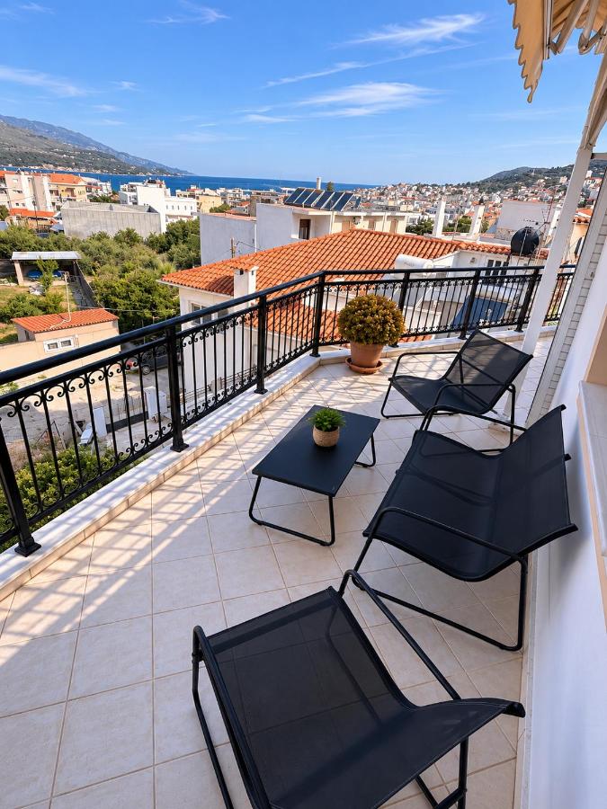 Théa Loft Modern Sea View Escape - B&B Vathy