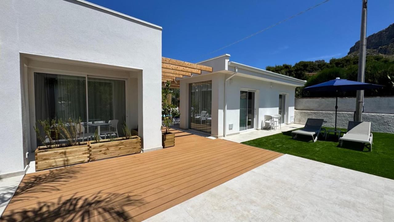 Chambre Lit King-Size - Vue sur Piscine 