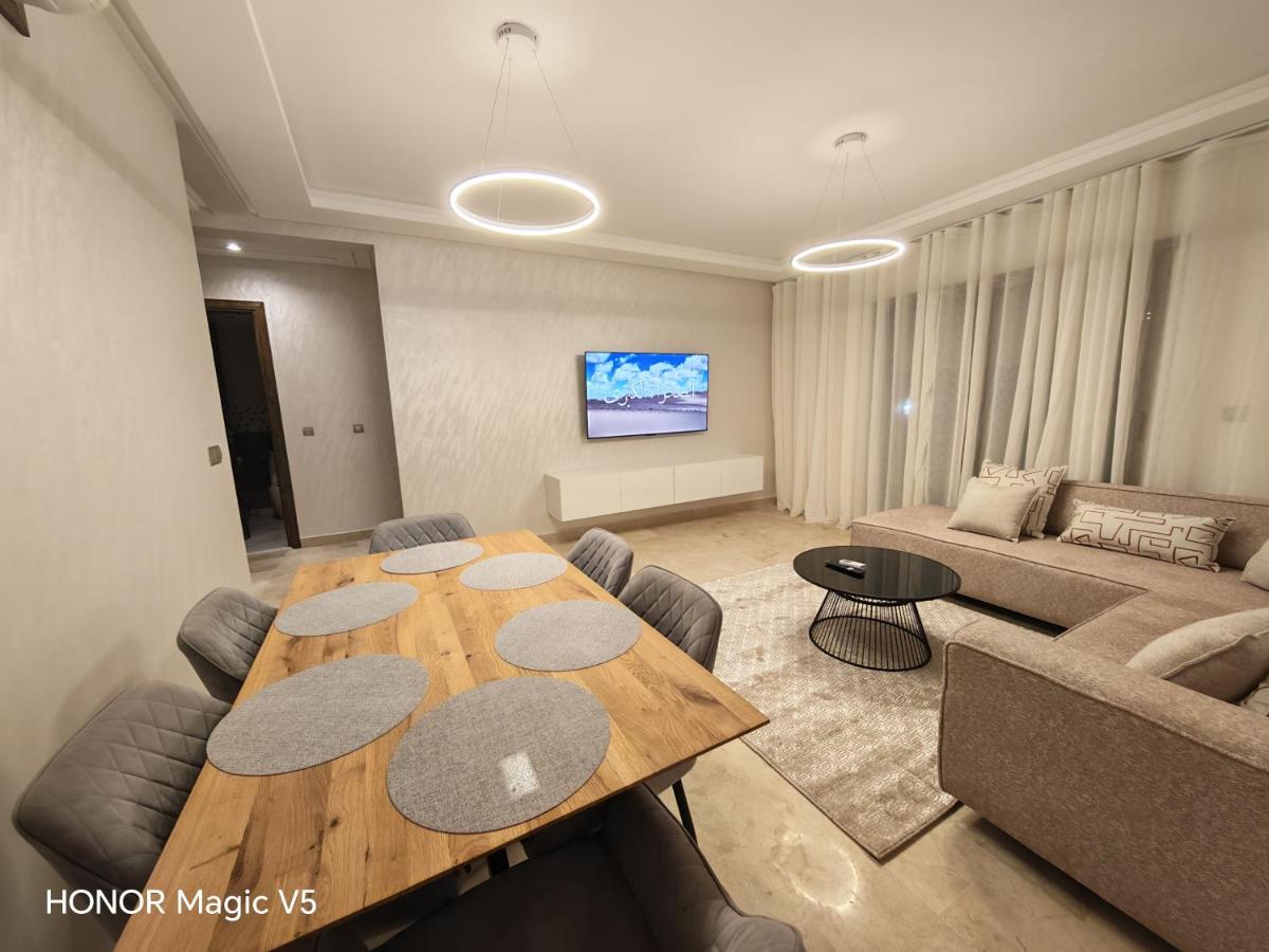 Holiday Appartement with Community Pool & Free parking in Marina - Chambres d'hôtes Saidia