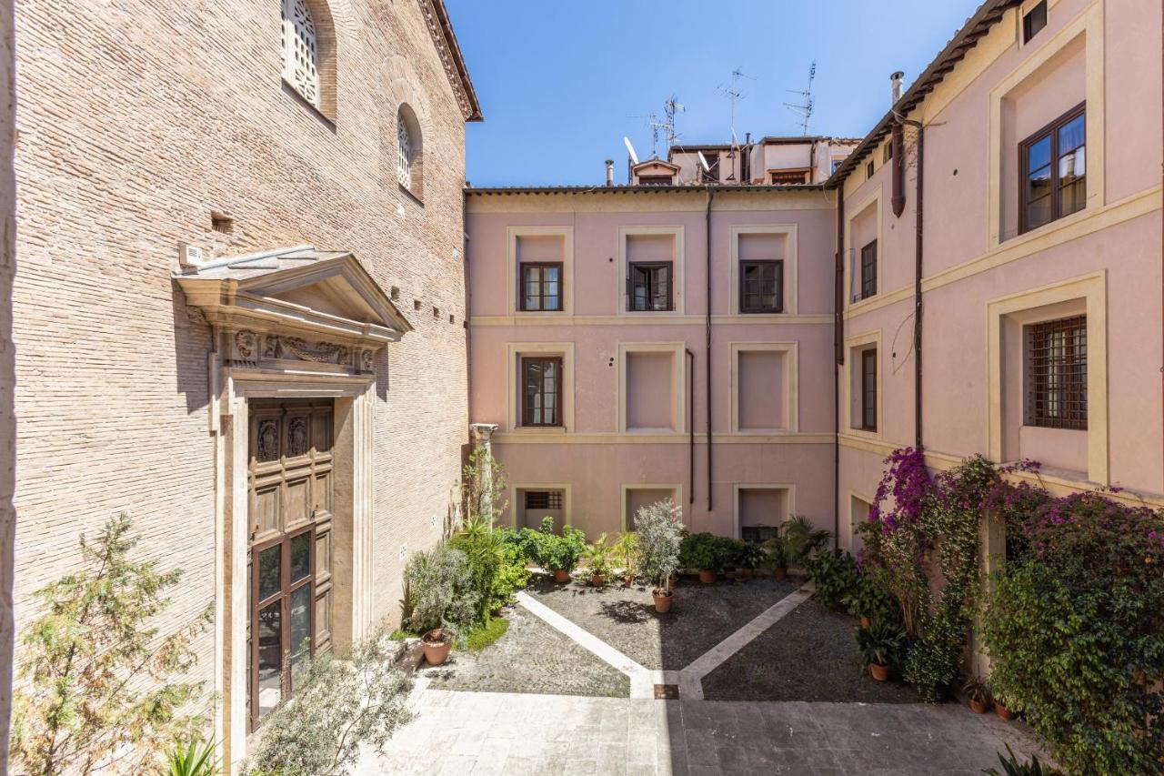 Colosseo Historic Apartment - Ferienwohnung Rom