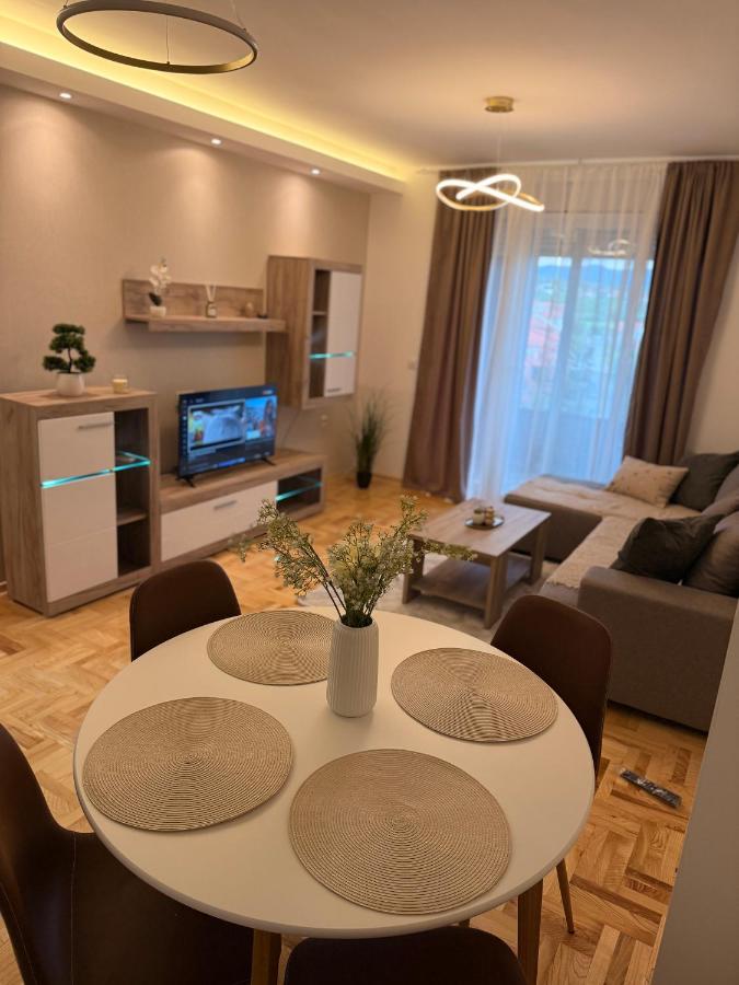 Moment Apartment - Bed and Breakfast Niš