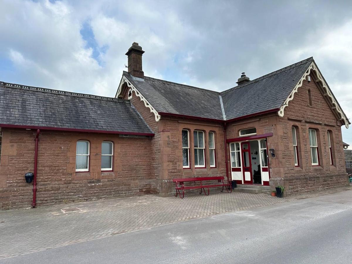 Station Cottage 4 bed cottage EV free parking - Ferienwohnung Langwathby