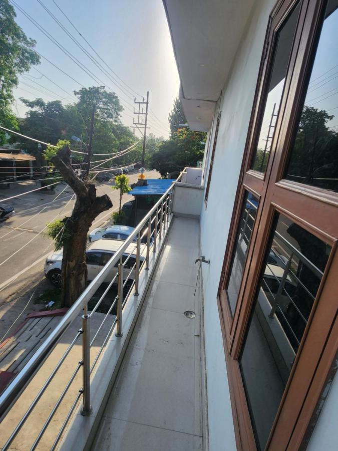 Private Duplex Stay with Open Terrace - B&B Meerut