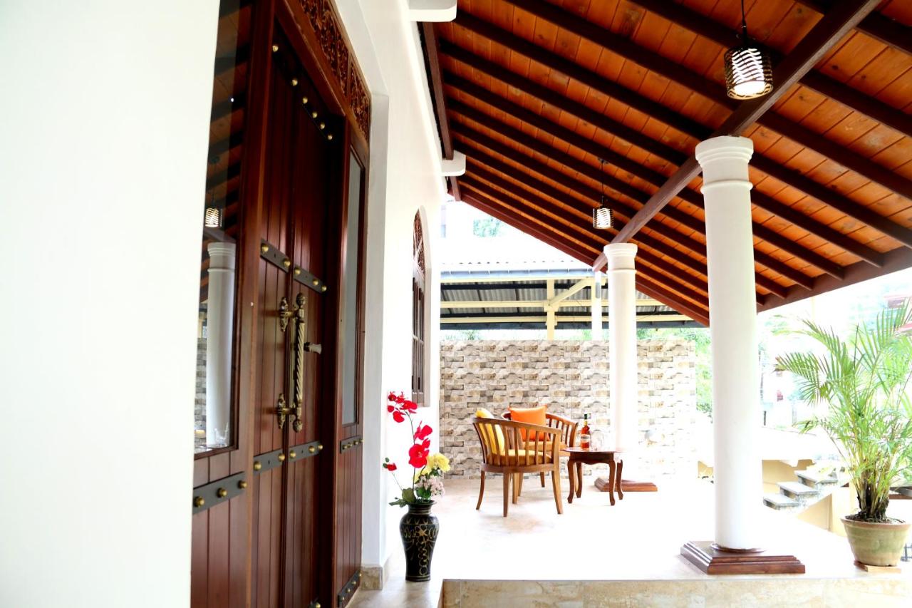 Nivahana Homestay - B&B Kandy