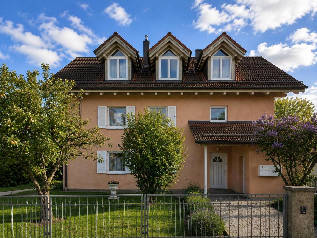 Bright Lake View Apartment with Balcony and Air Conditioning - B&B Tutzing