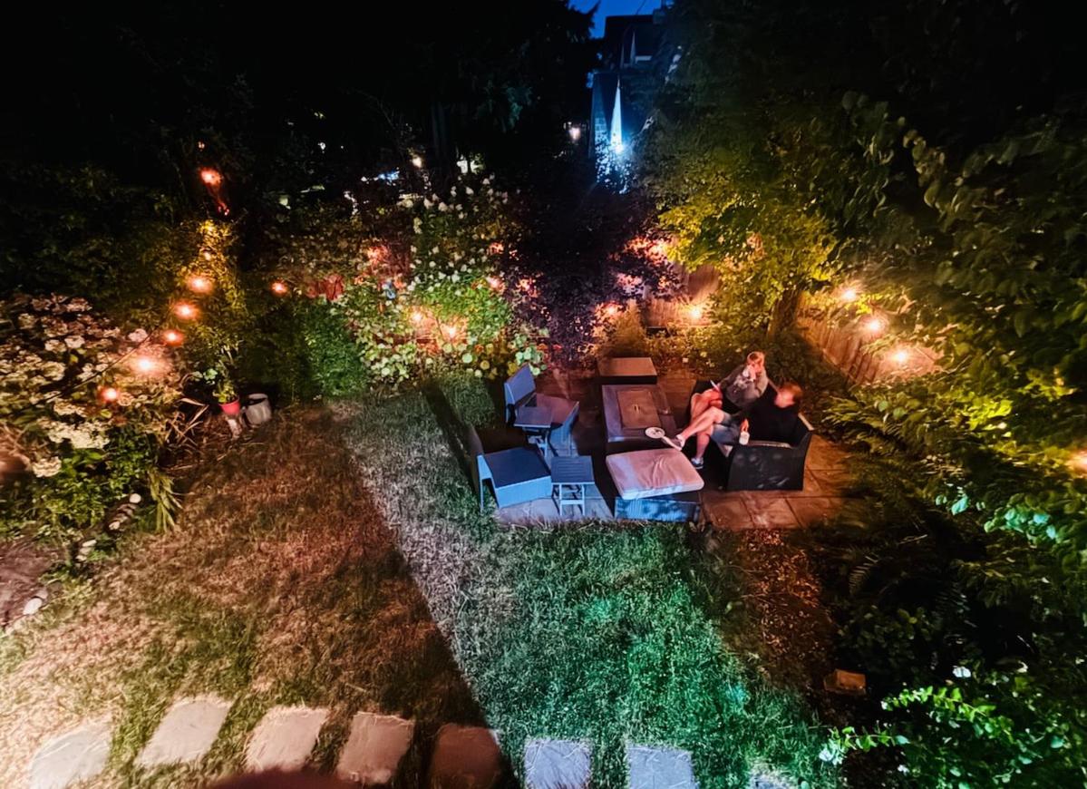 Peaceful private rooms with beautiful garden - Bed and Breakfast Vancouver