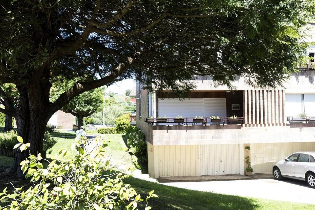 Hondarribia con Piscinas, Terraza Privada, Parking y Tenis - CASA OLABIDE - B&B Hondarribia