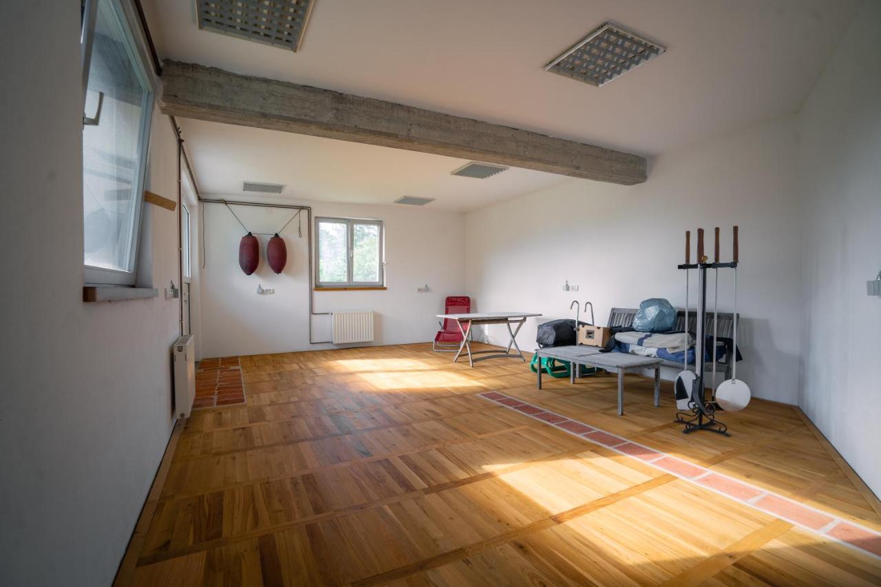 Unique Private Chalet With Panoramic View Ravnik - B&B Hotedršica