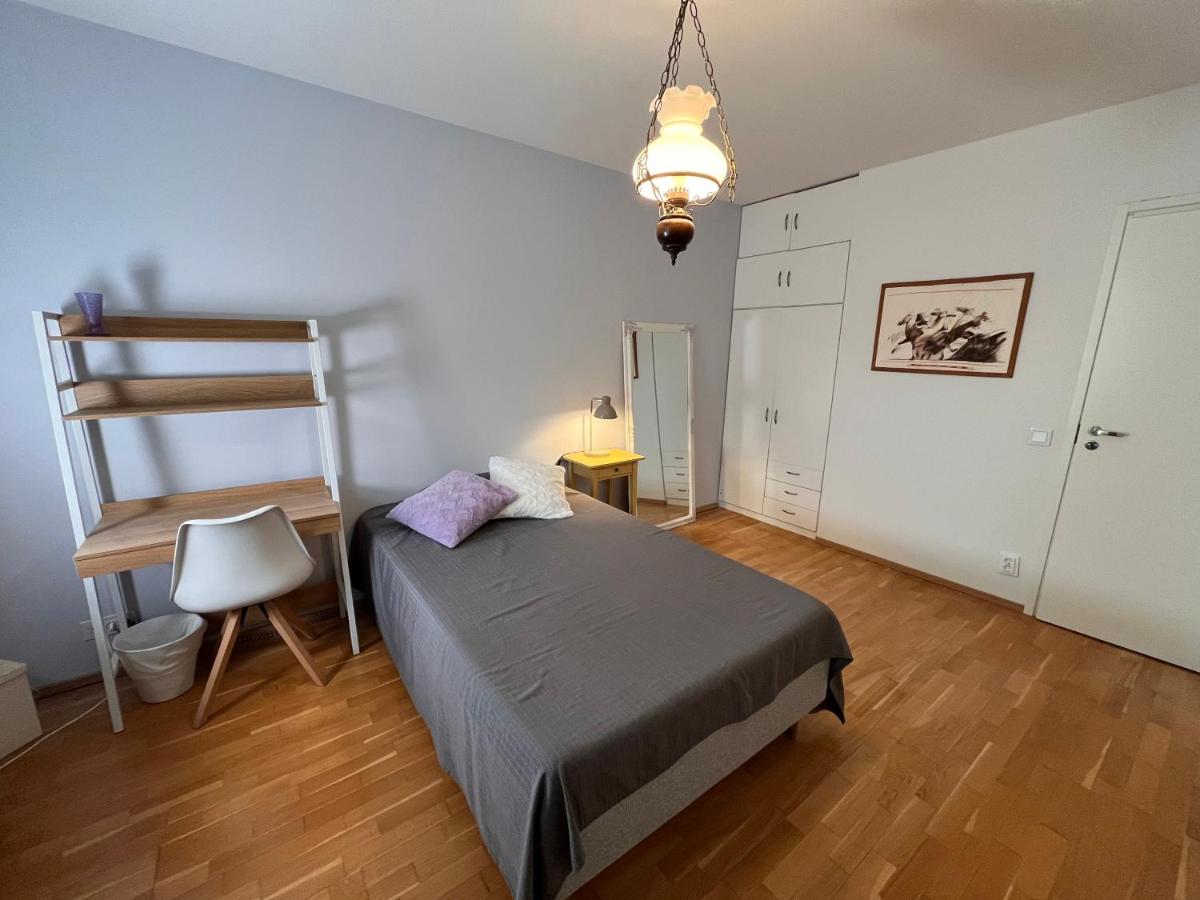 Room in Quiet Family Home - For Women Only - Chambres d'hôtes Helsinki