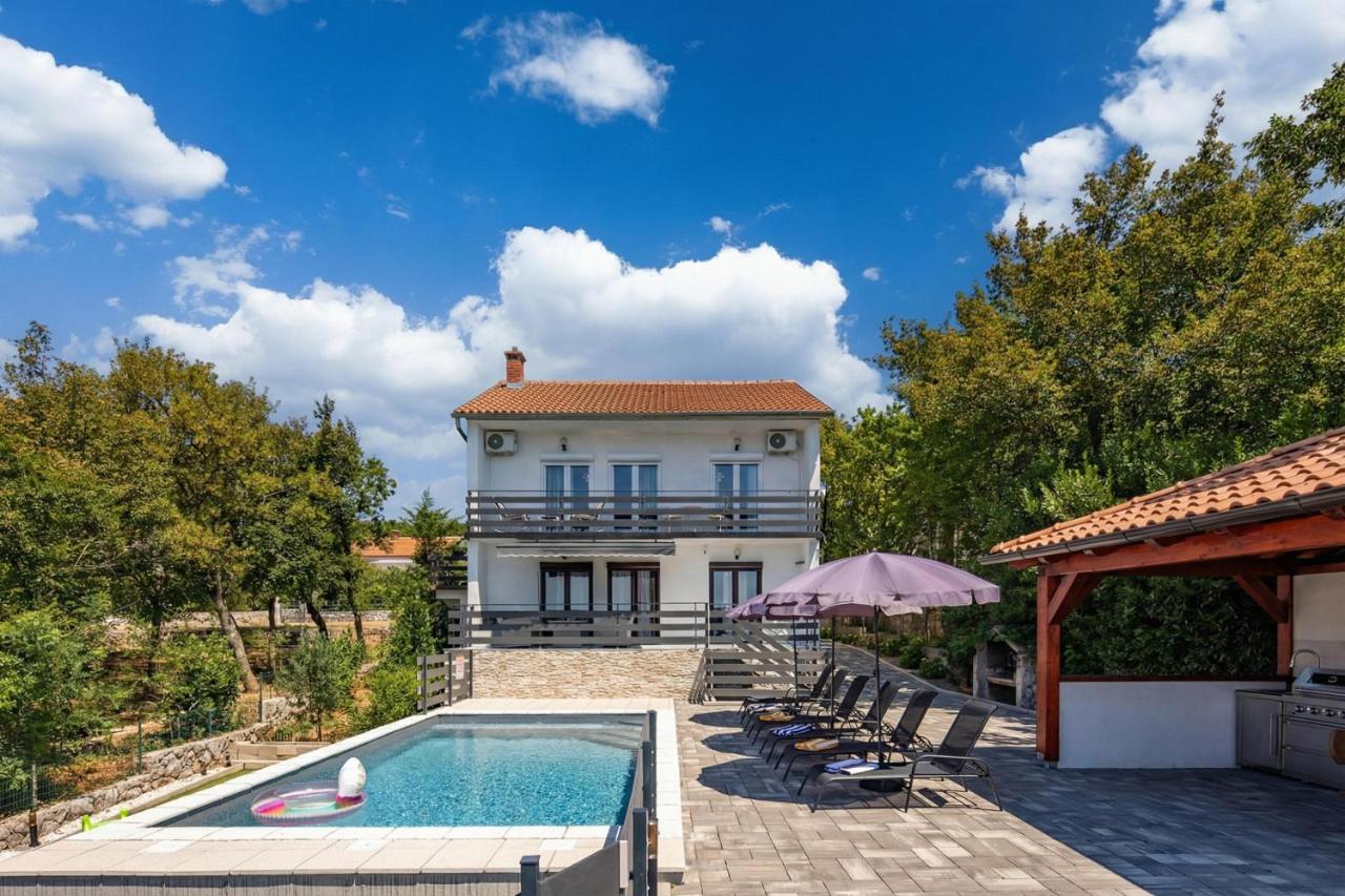 Villa Natali With Pool And Sea View - Happy Rentals - Chambres d'hôtes Šmrika