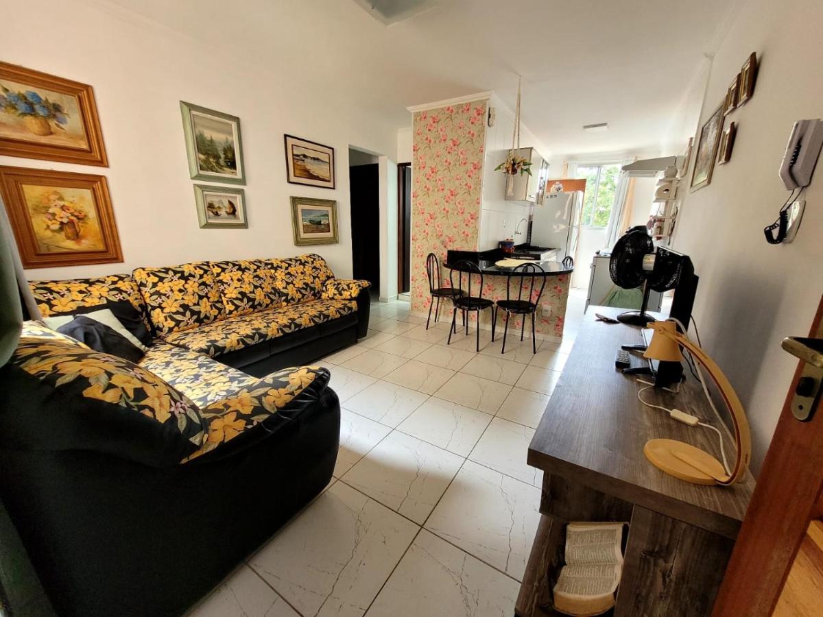 Bahamas - Apartamento aconchegante a 100m da prainha - Bed and Breakfast Caraguatatuba