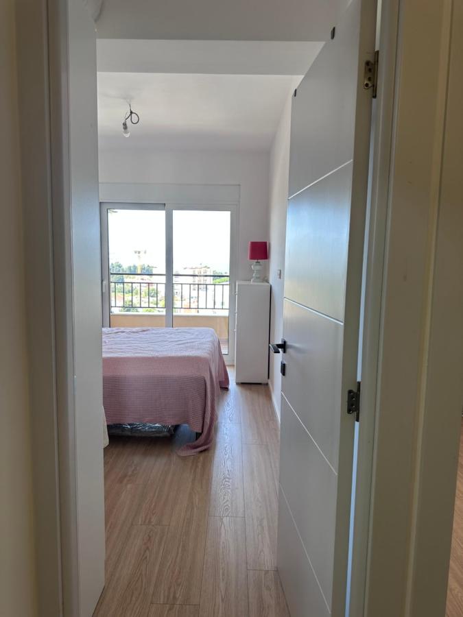 Modern Sea & City View Apartment with Parking - Ferienwohnung Bar