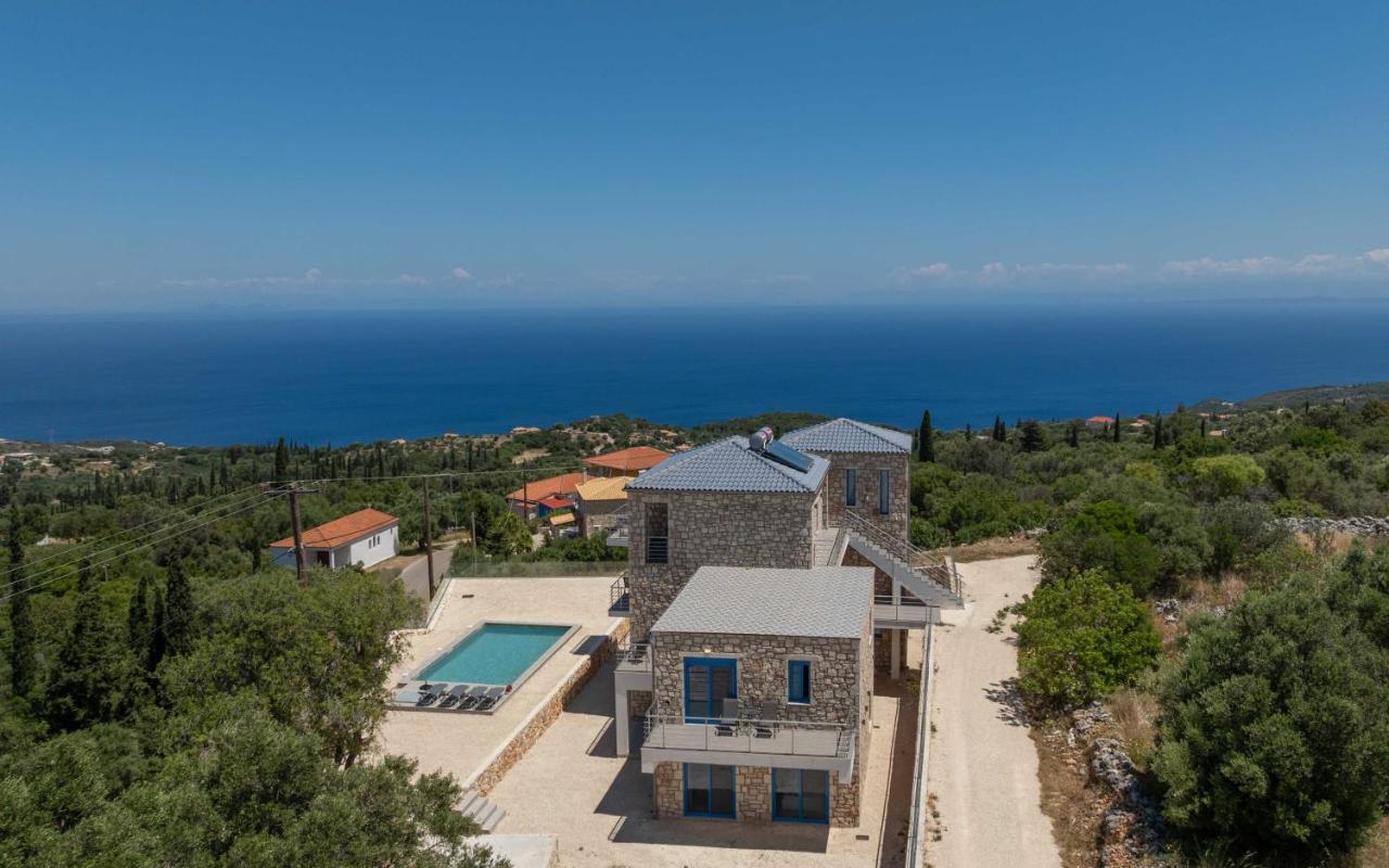 Royal Majestic Residences with Pool & Sea View, North Zakynthos - Bed and Breakfast Skinária