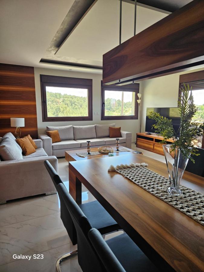 Moumis Luxury Apartment - Chambres d'hôtes Limenária
