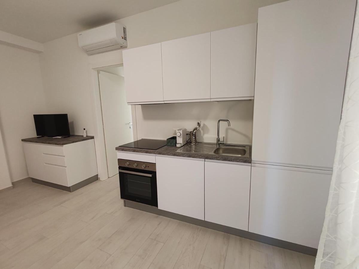 Castore bilocale nuovo a due passi dal mare - B&B Alassio