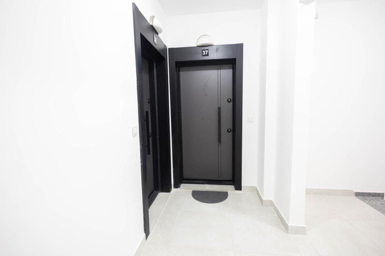 Central Heights - Ferienwohnung Peja