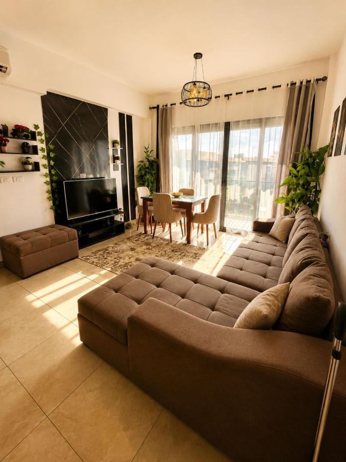 Apartment in Madinaty - privado , New Cairo , fifth settlement شقه فندقيه مدينتي - Chambres d'hôtes Madinaty