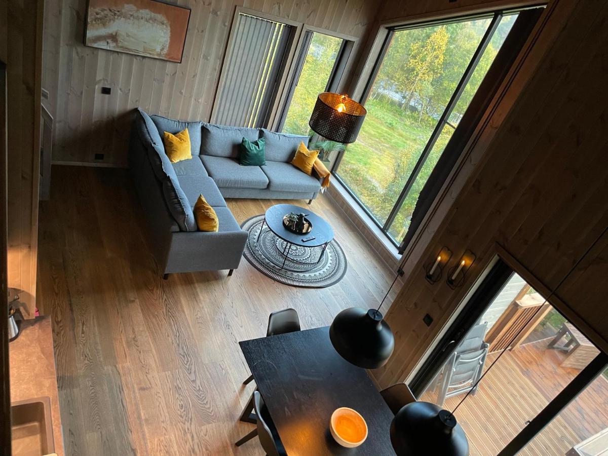 New Apartment, Porch & Sauna, Sunnmøre Alps - B&B Stranda