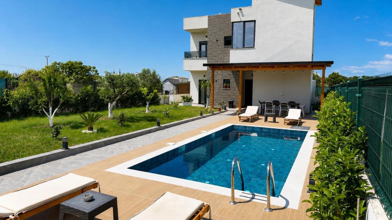 Julis Villa - Bed and Breakfast Draç