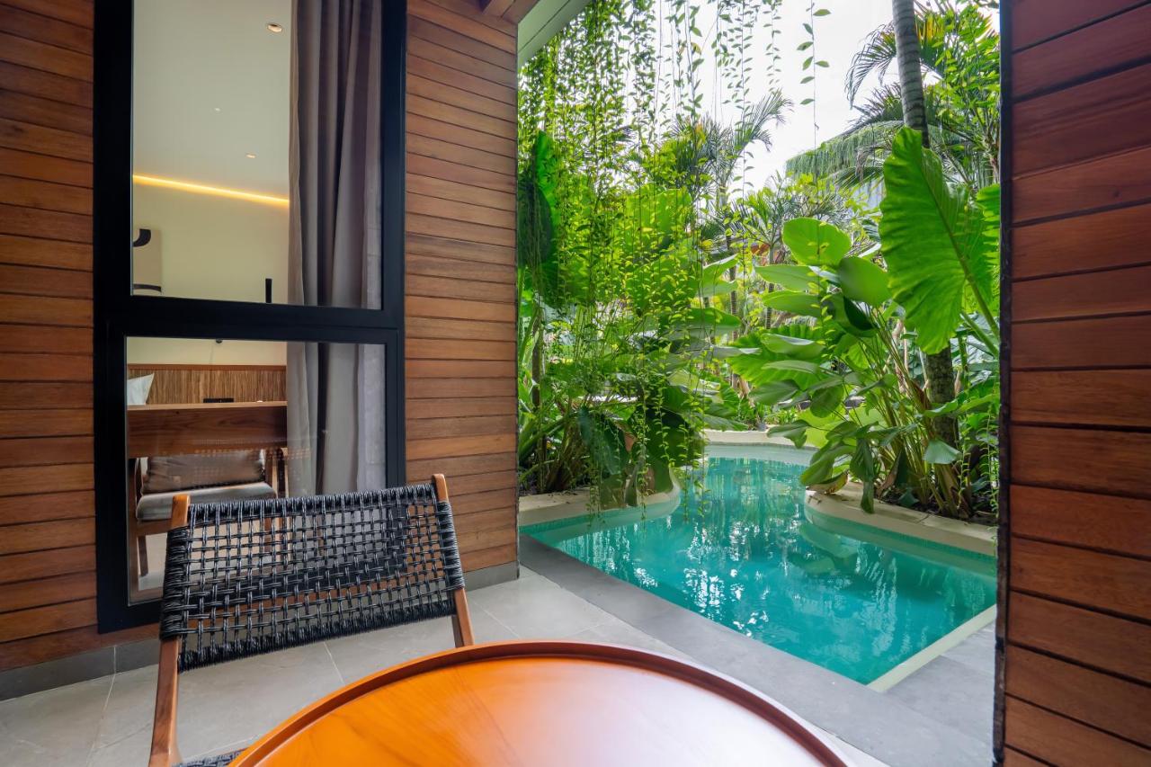 One-Bedroom Apartment with Direct Pool Access.