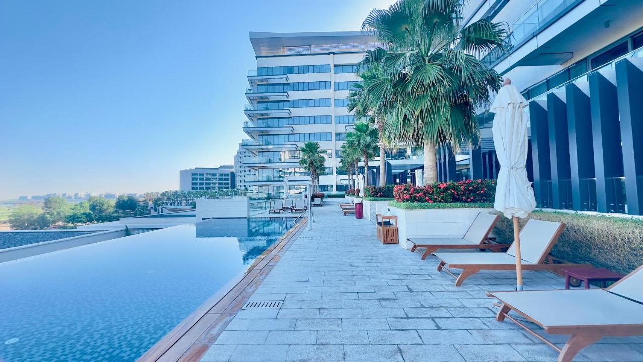Luxury Yas 2BR plus Maids room with Golf & Sea Views - B&B Abu Dhabi Island and Internal Islands City