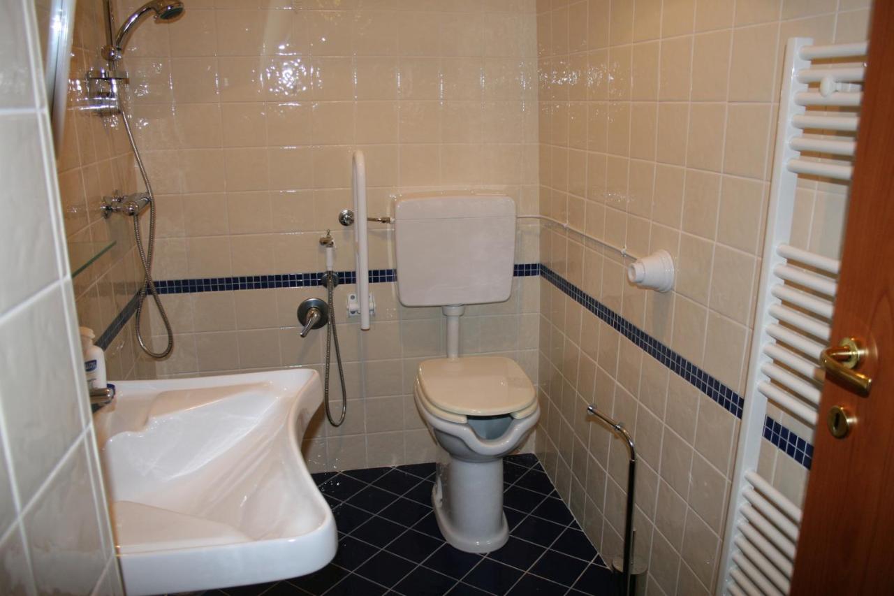 Single Room - Disability Access