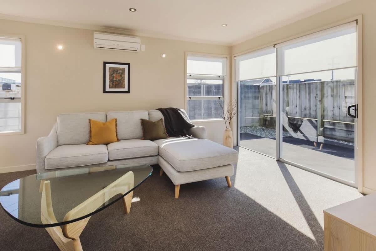 Sail-Shaped Townhouse in New Plymouth - Chambres d'hôtes New Plymouth