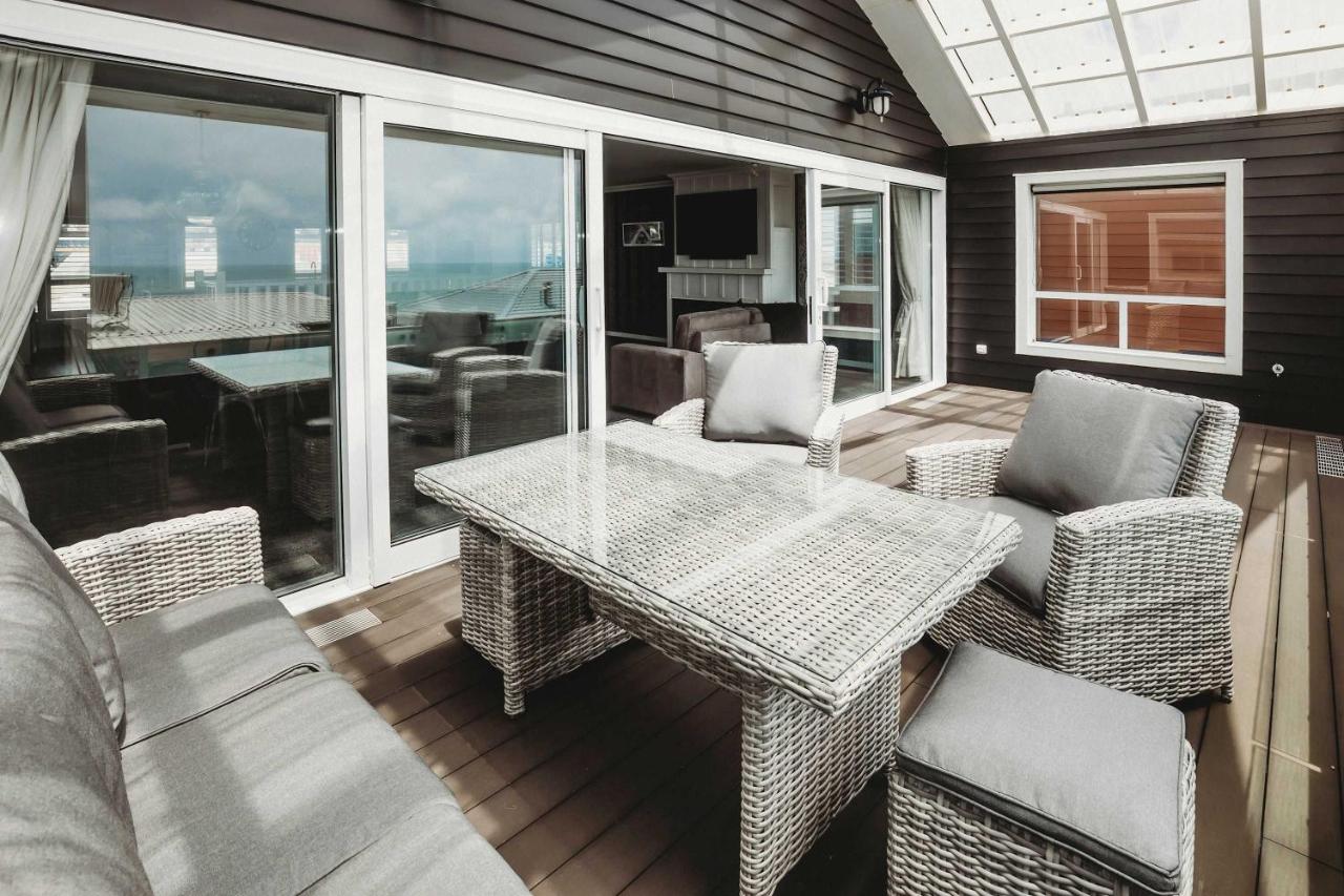Buller Noire - luxury New Plymouth oceanview home - Bed and Breakfast New Plymouth
