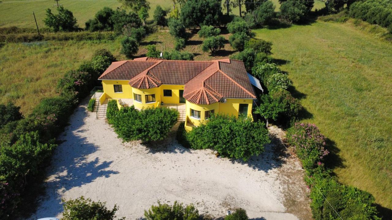 Countryside Studios - Bed and Breakfast Agía Effimía