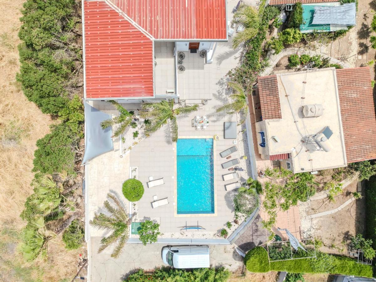 Seaside Hideaway Villa - Bed and Breakfast Perivólia