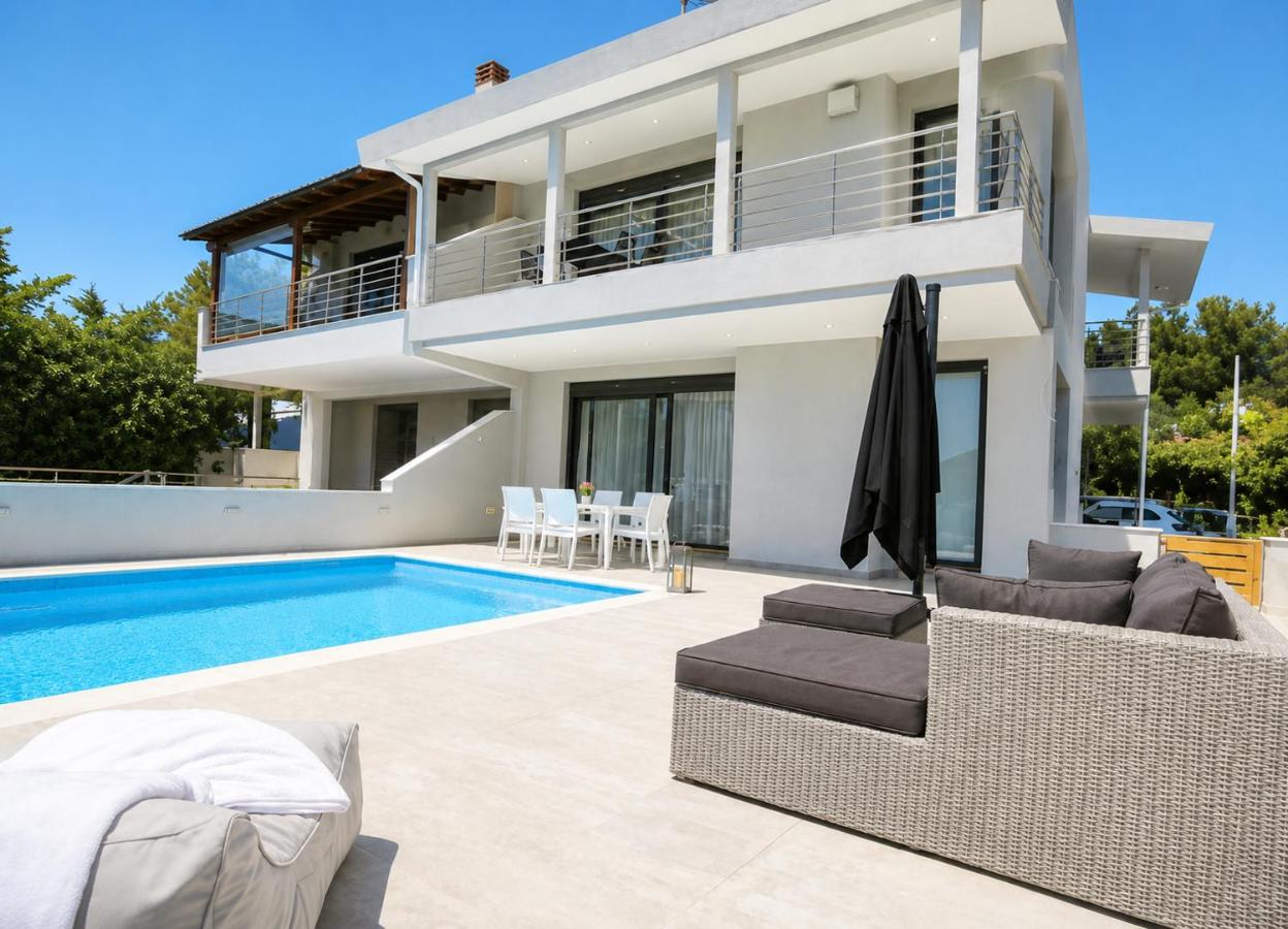 Heaven Horizon Villa - Ethereal and Blissful Gem - Chambres d'hôtes Karianí