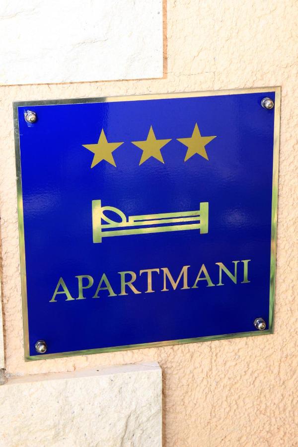 Appartamento con 1 Camera da Letto e Vista Mare 