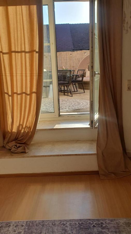 2 Zimmer Terrassenwohnung Zentral gelegen - Bed and Breakfast Hengersberg