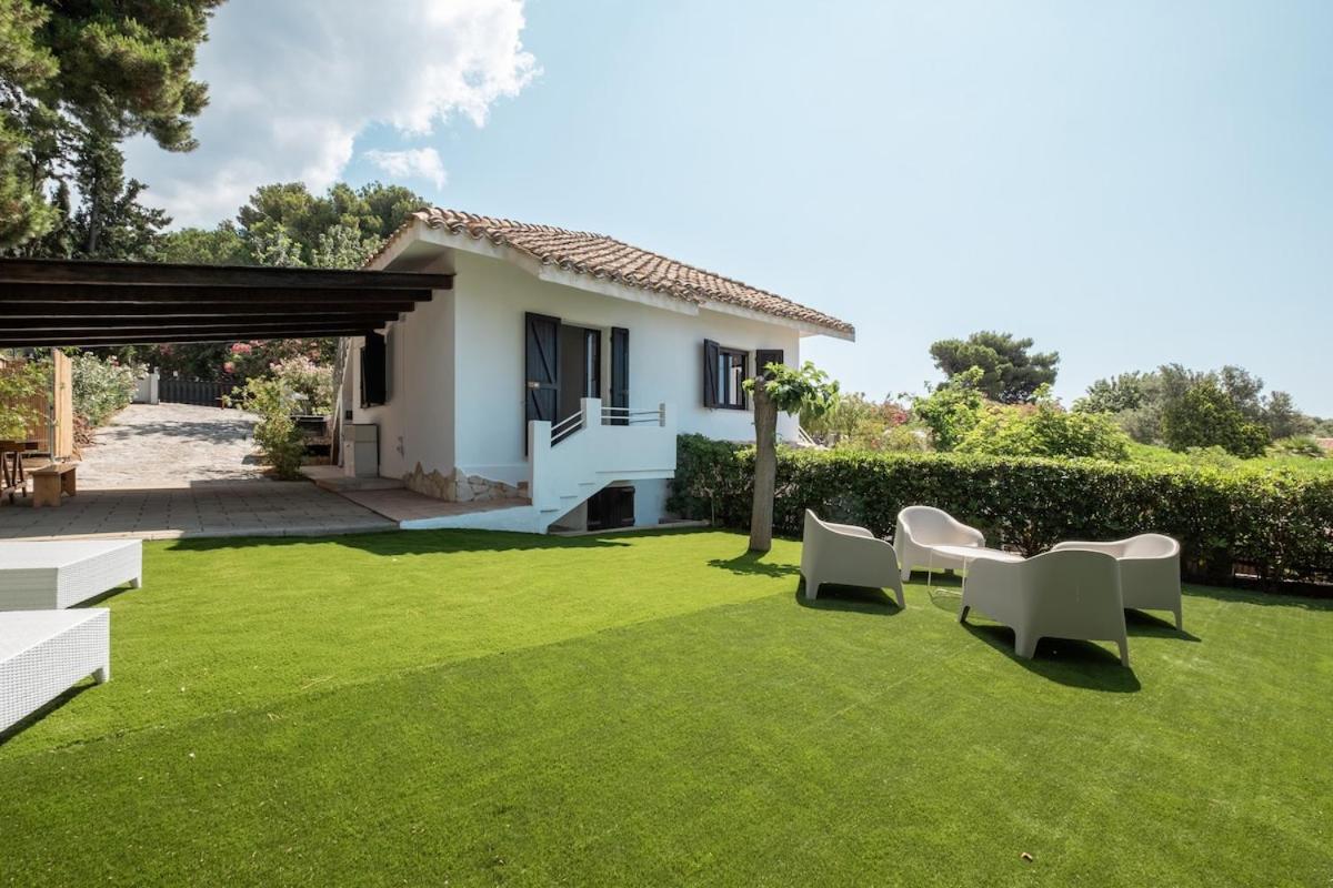 Casa Vinci - Villa with garden near the sea - B&B Campulongu